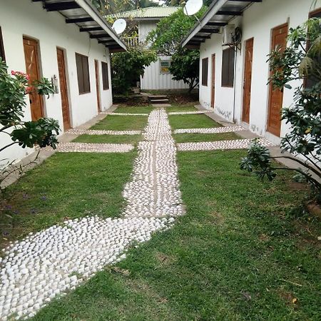 Aylos Bay Hotel Akosombo Exterior foto