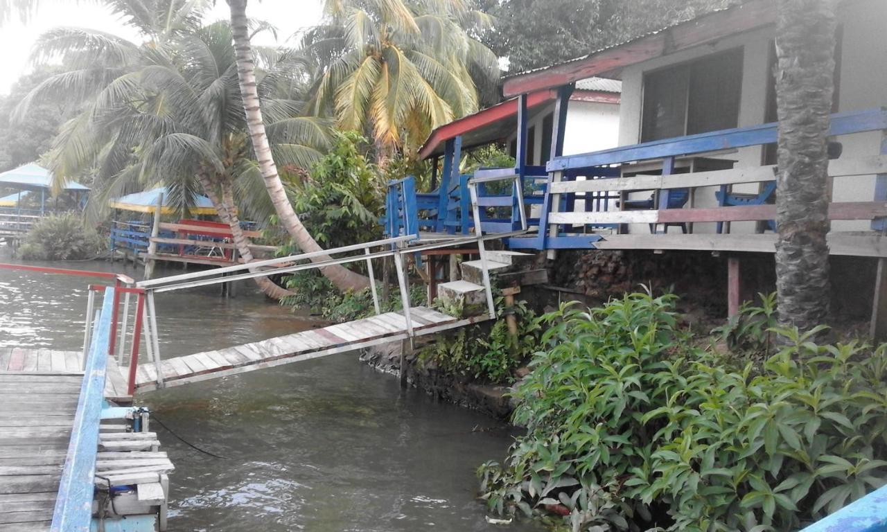 Aylos Bay Hotel Akosombo Exterior foto