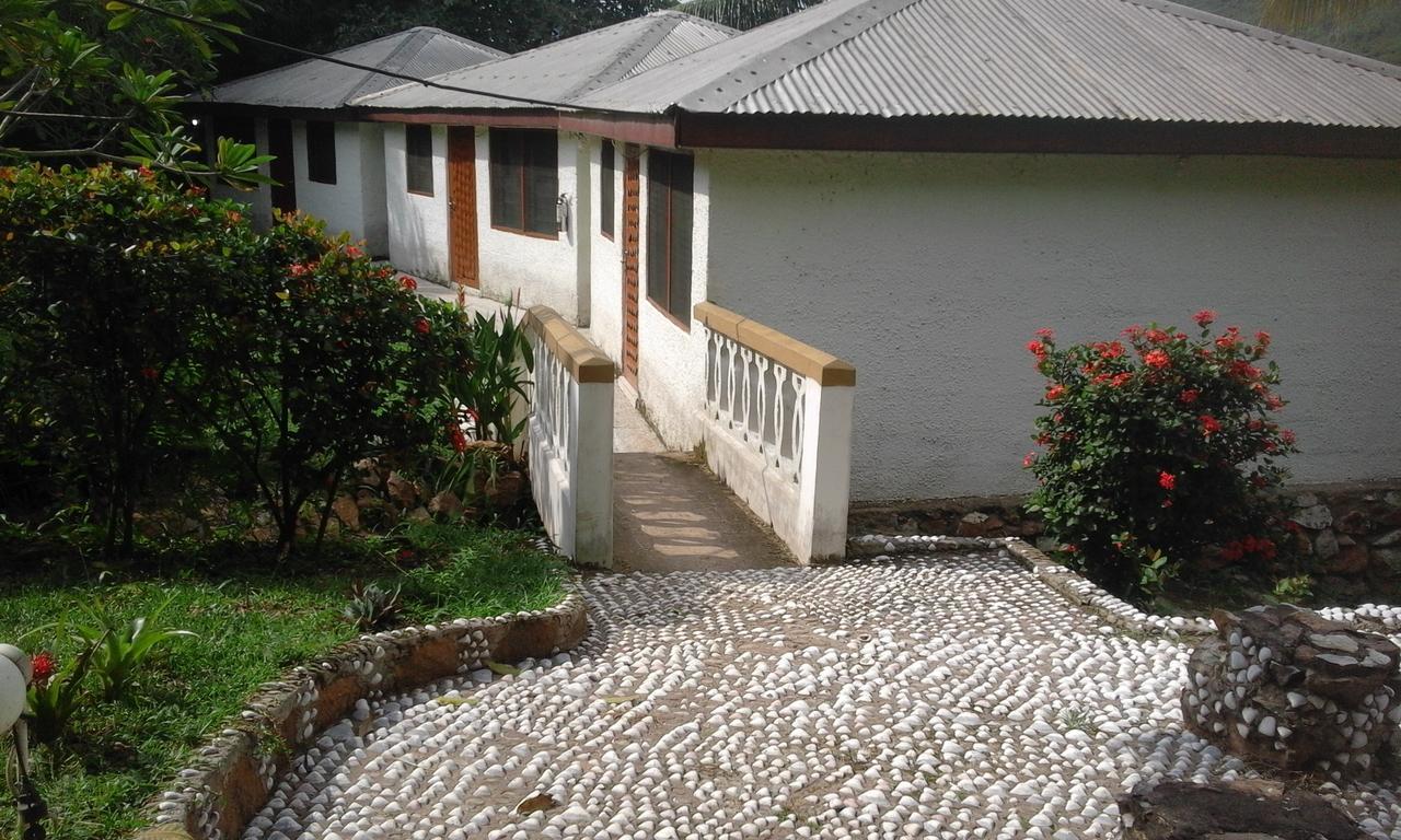 Aylos Bay Hotel Akosombo Exterior foto