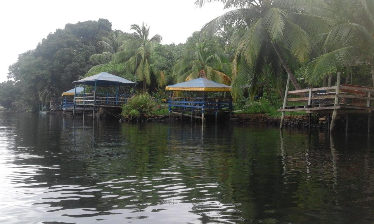 Aylos Bay Hotel Akosombo Exterior foto